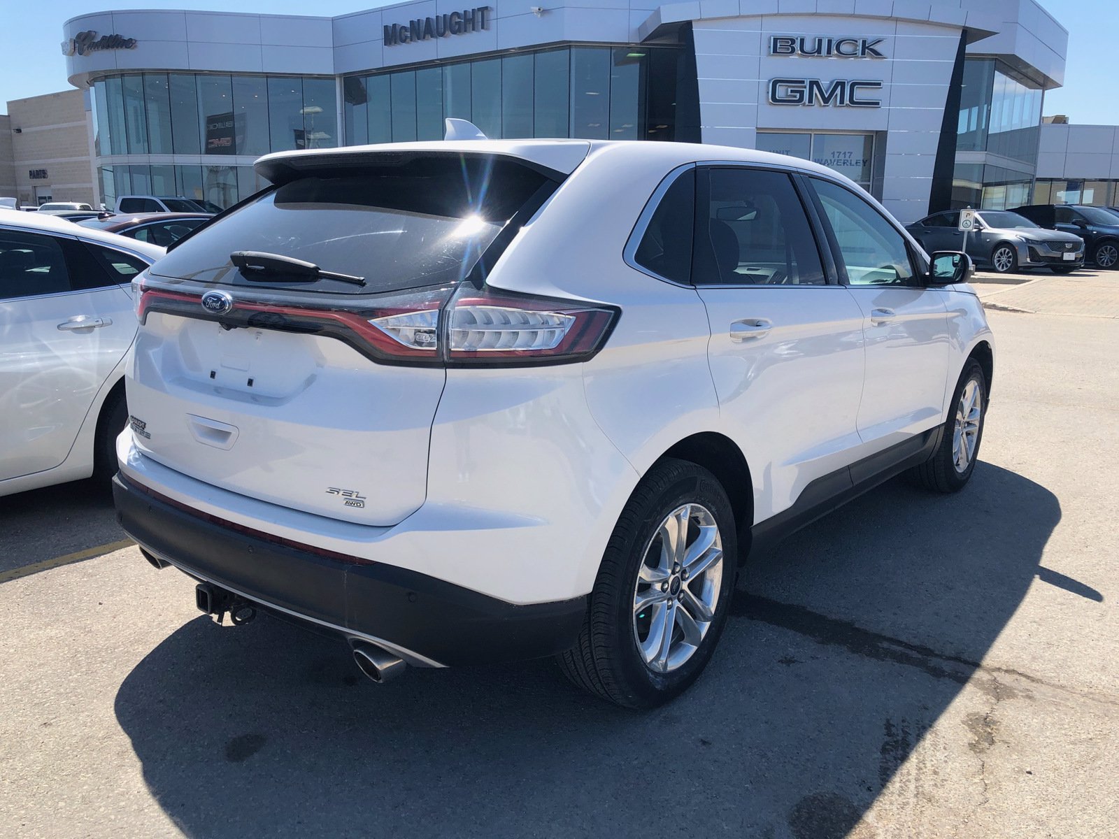 pre-owned-2016-ford-edge-sel-awd-heated-seats-touchscreen